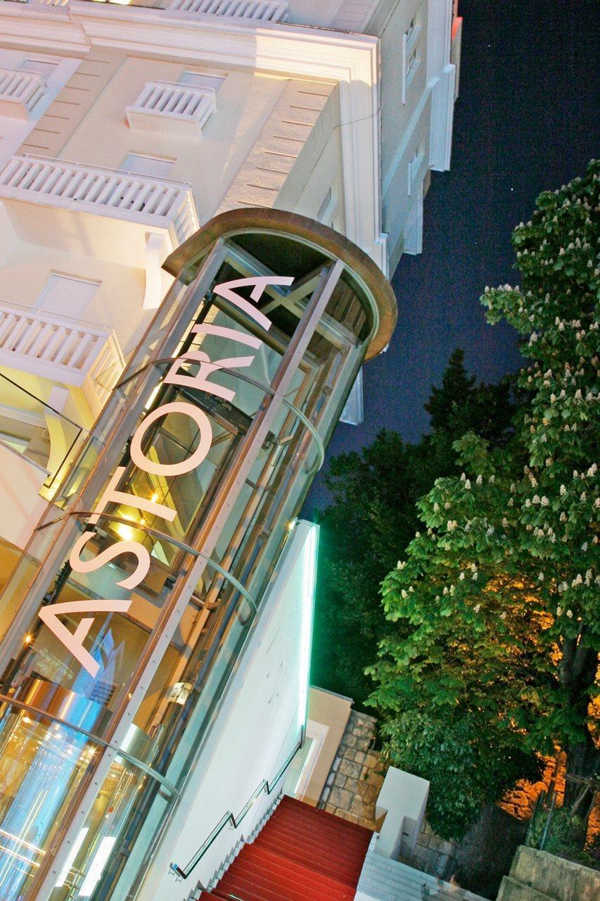 Astoria Hotel אופטיה מראה חיצוני תמונה